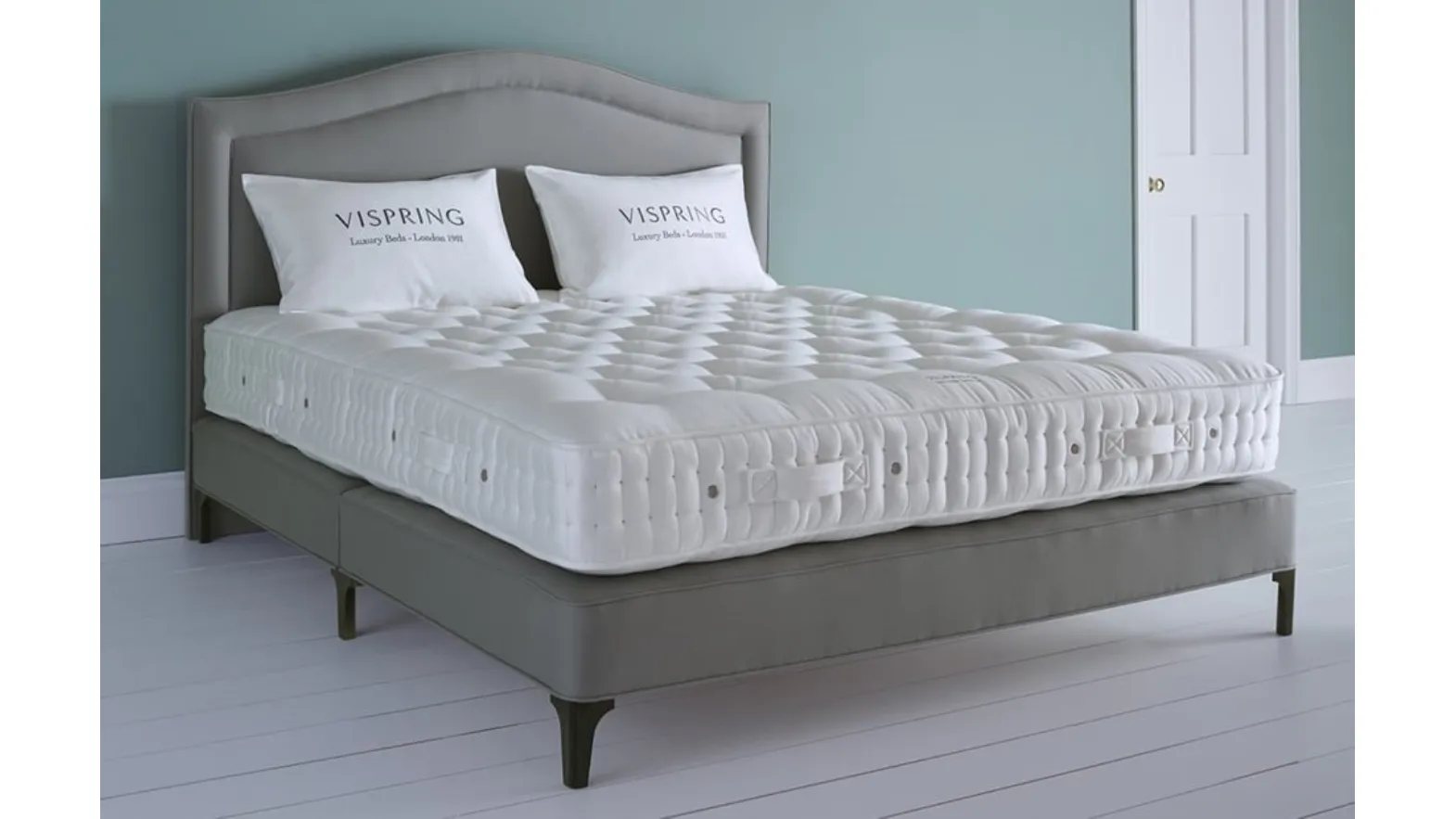 Letto con testiera Artemis di Vispring